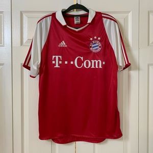 FC BAYERN MUNCHEN Red Soccer Jersey Sz M